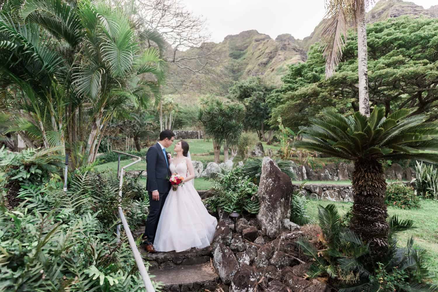 hawaii kualoa ranch wedding