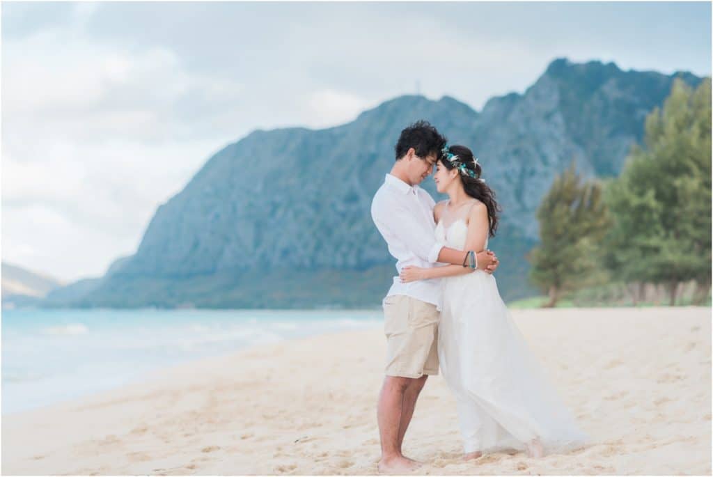 wedding photoshoot at waimanalo bay beach