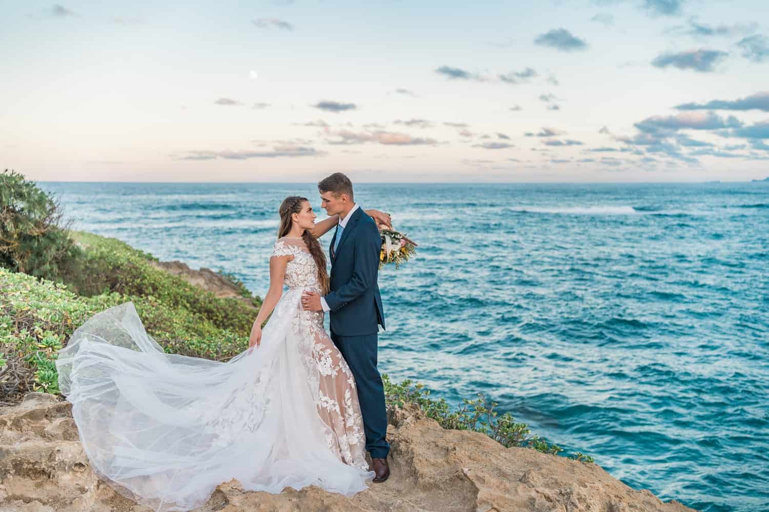 adventure elopement hawaii oahu photographer