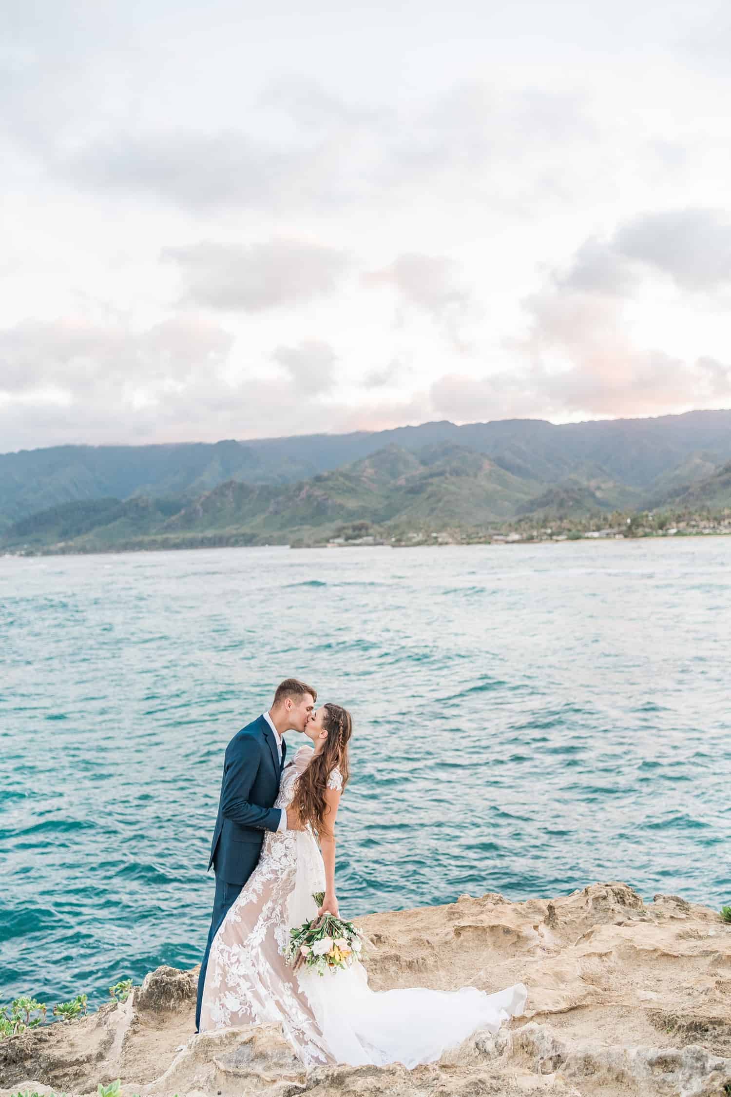 hawaii cliffs photography oahu wedding